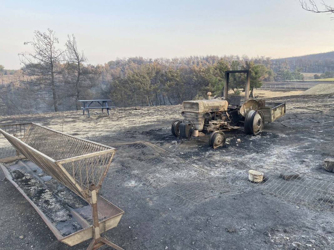 Çanakkale'de alevlerle mücadele sürüyor: Çanakkale'deki felaketin boyutunu ortaya koyan fotoğraflar 25
